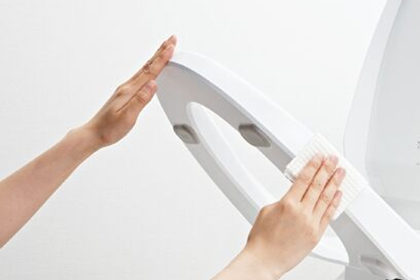 KA21 シャワートイレ 特長
①お掃除ラクラク、安心の清潔設計